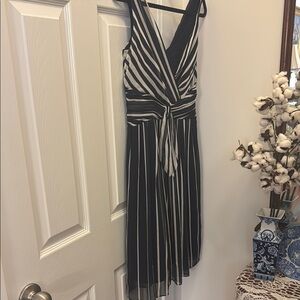 Ann Taylor Black and White Ruched Sundress with V-neck for Cocktail